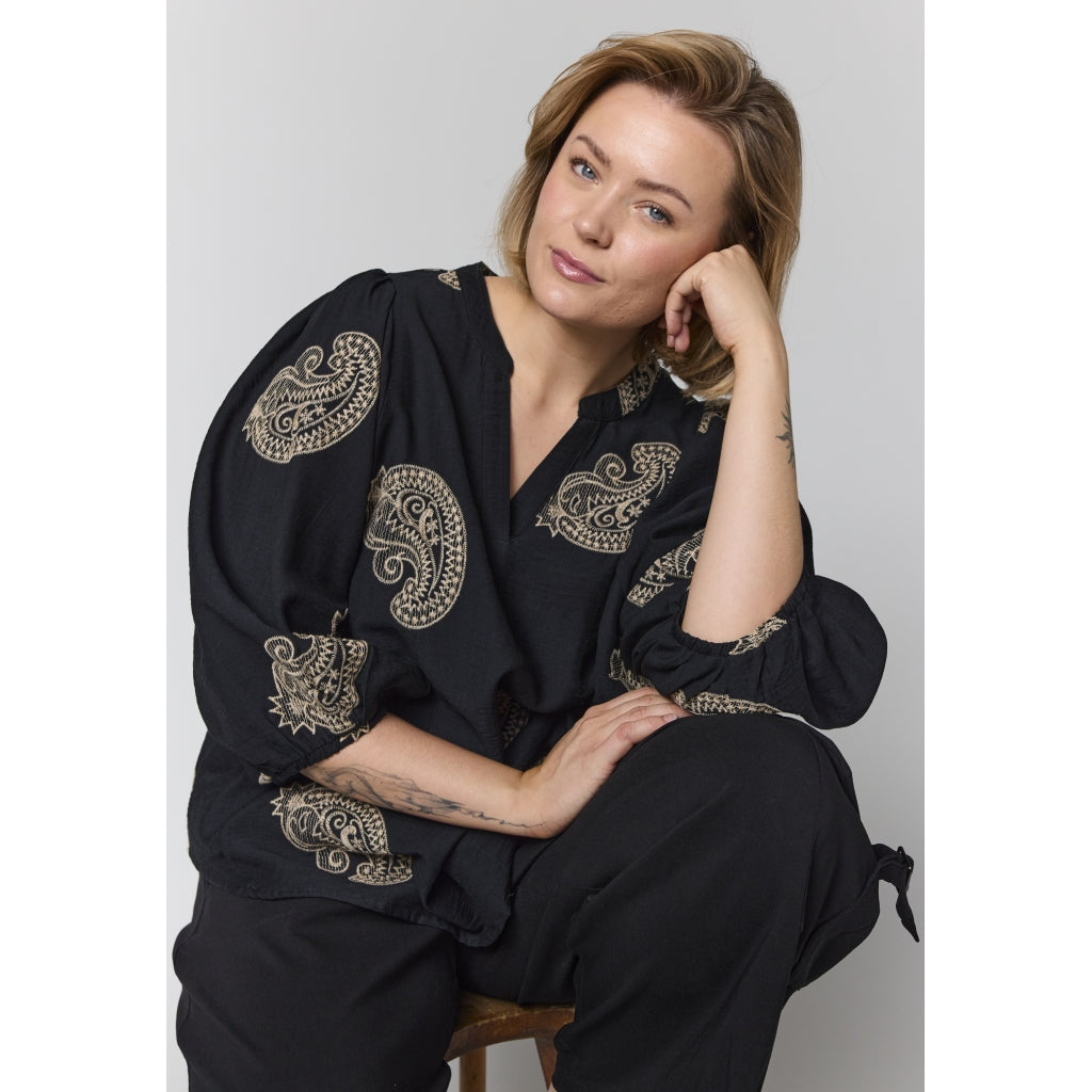 Gozzip Woman GVilde Blouse Blouse Black with sand embroidery
