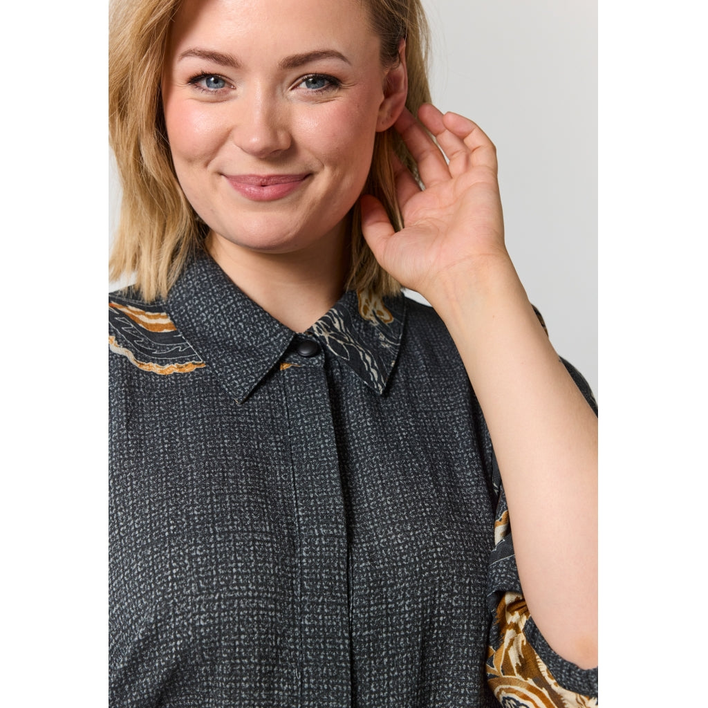 Gozzip Woman GWilma Dress Dress Black board fabric with brown pattern