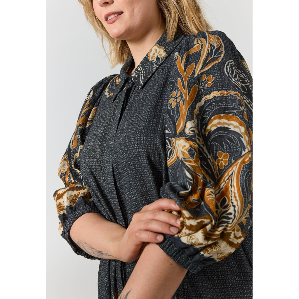 Gozzip Woman GWilma Dress Dress Black board fabric with brown pattern