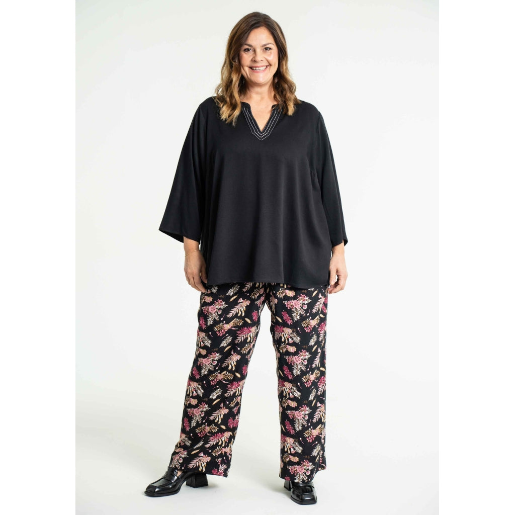 Gozzip Woman Margrethe Loose Pants Loose Pant Multi Colour