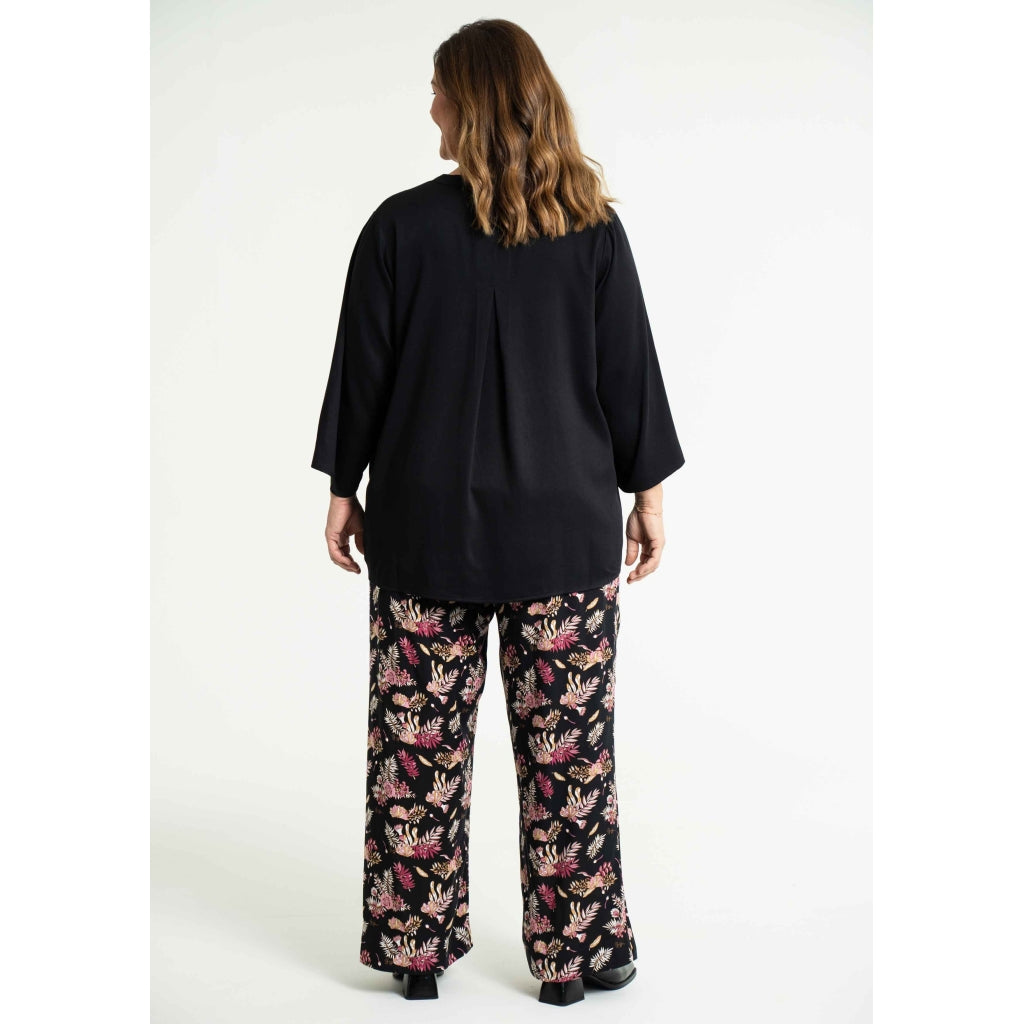 Gozzip Woman Margrethe Loose Pants Loose Pant Multi Colour