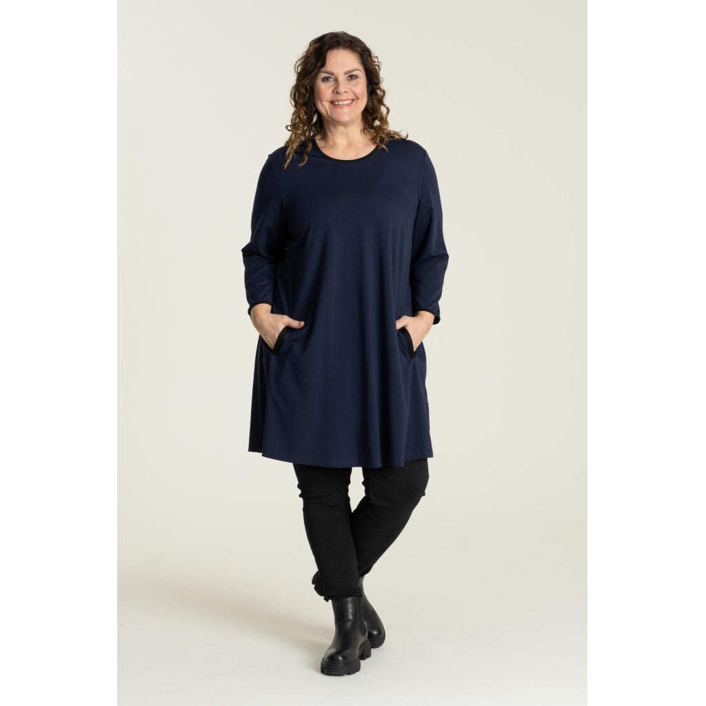 Gozzip Woman Tinna A-shape Tunic A-Shape tunic Navy with Black band